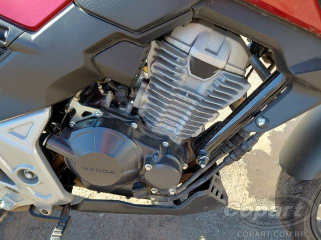 2026 HONDA CB 300F 