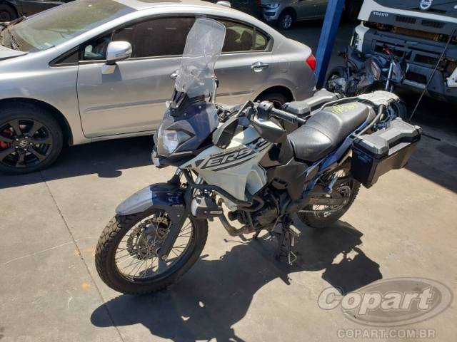 2025 KAWASAKI VERSYS-X 