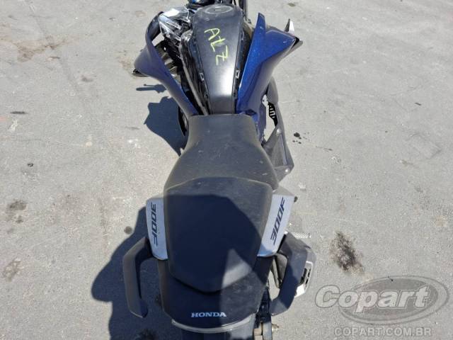 2026 HONDA CB 300F 