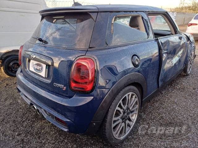 2018 MINI COOPER 