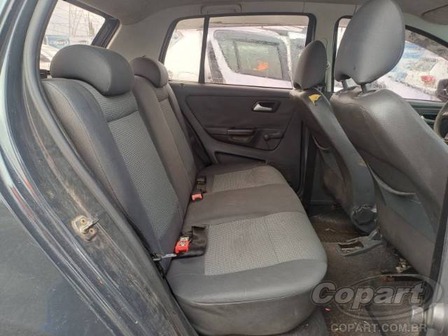 2011 VOLKSWAGEN FOX 