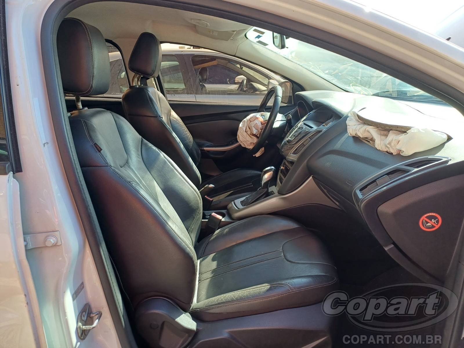 2015 FORD FOCUS SEDAN — foto 5 de 10