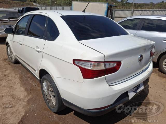 2016 FIAT GRAND SIENA 