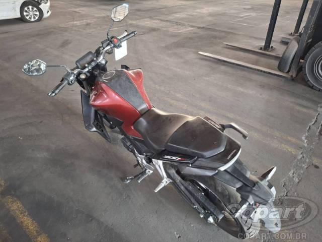 2025 HONDA CB 300F 