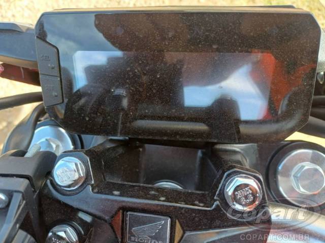 2025 HONDA CB 300F 