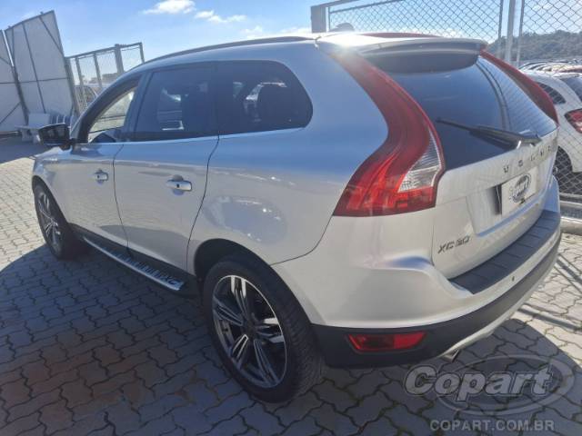 2010 VOLVO XC60 