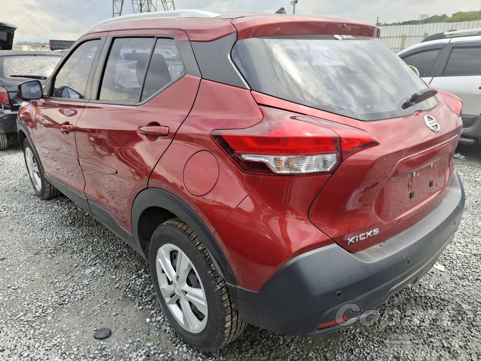 Foto 3: 2020 NISSAN KICKS
