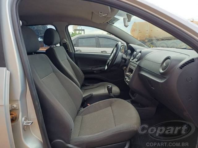 2013 VOLKSWAGEN GOL 