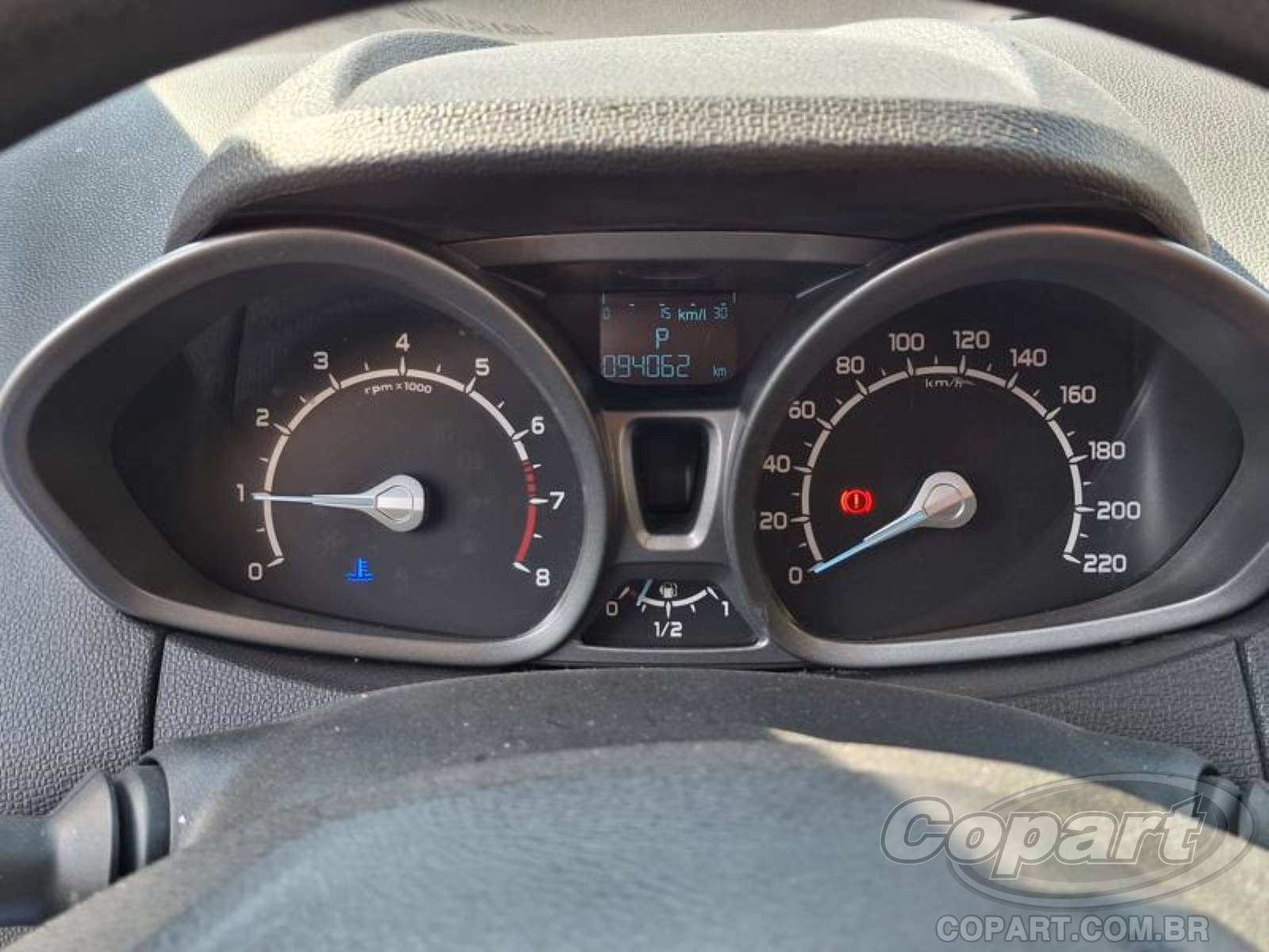 Foto 8 de 10: 2013 FORD ECOSPORT