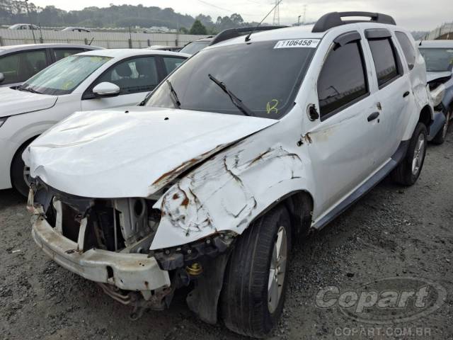 2015 RENAULT DUSTER 