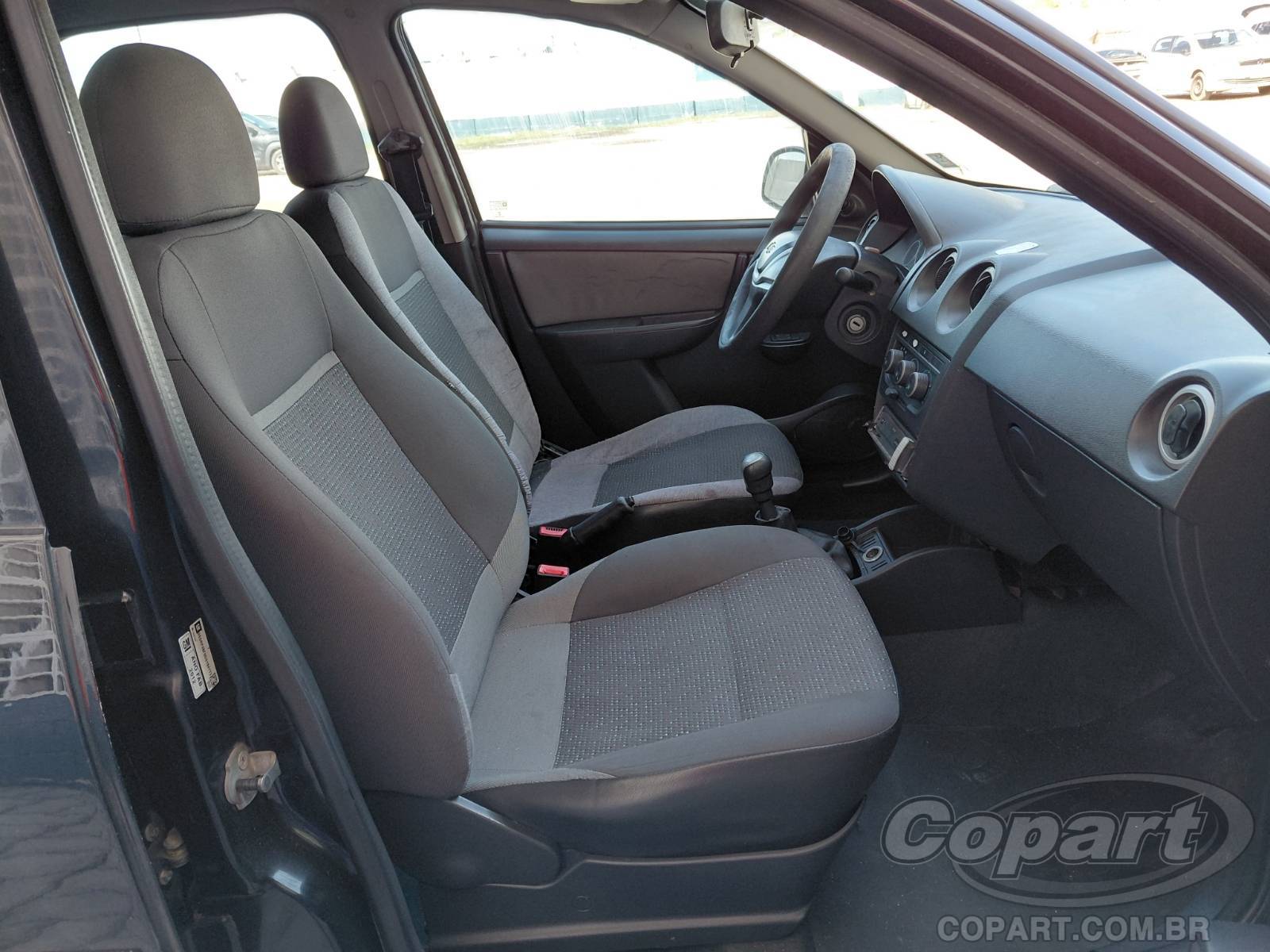 2013 CHEVROLET CELTA — foto 5 de 11