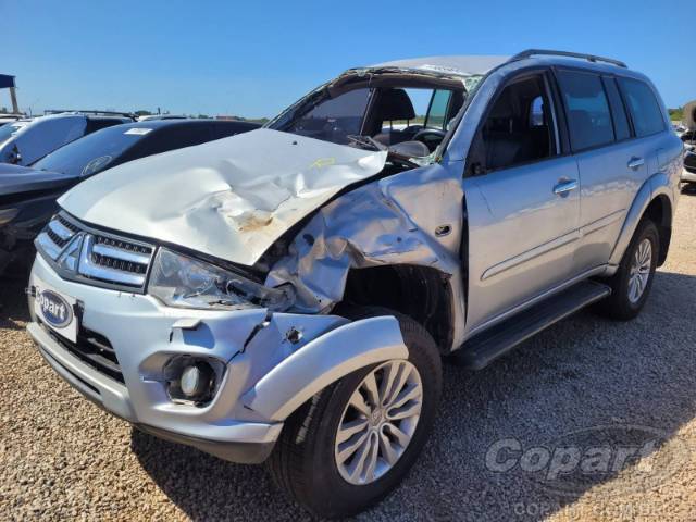 2015 MITSUBISHI PAJERO DAKAR 
