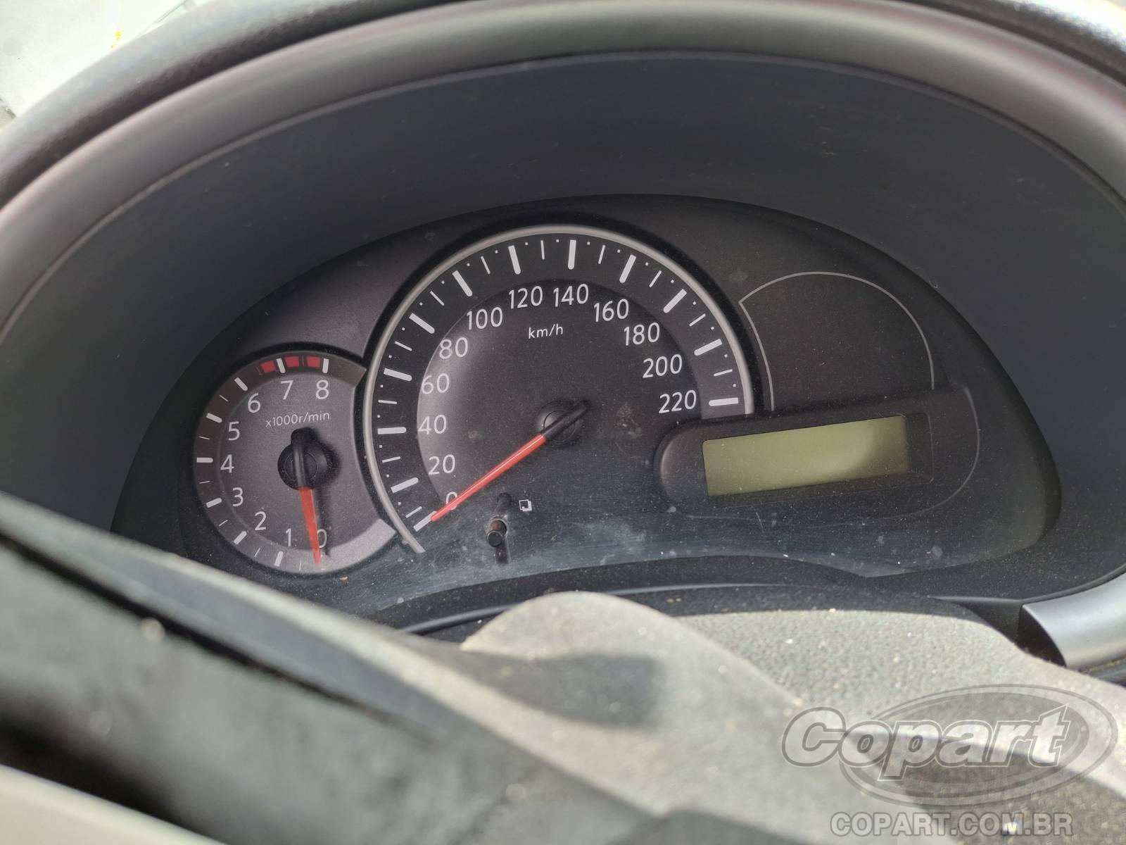 Foto 8 de 10: 2014 NISSAN MARCH