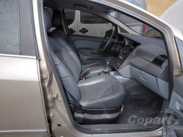 2013 FIAT LINEA 