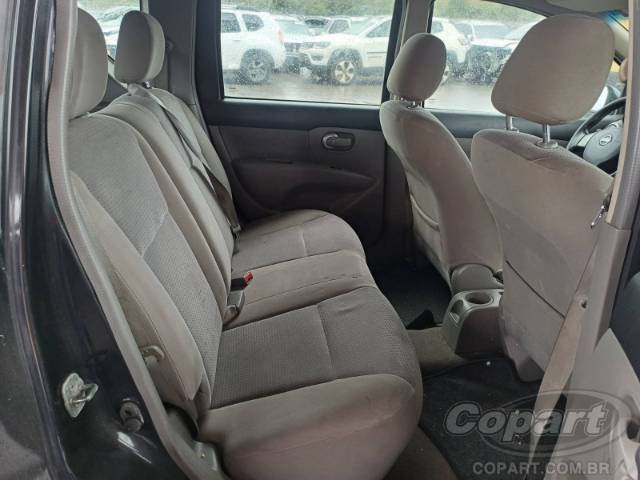 2010 NISSAN LIVINA 