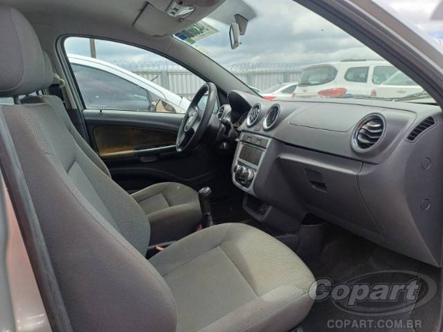 2010 VOLKSWAGEN GOL 