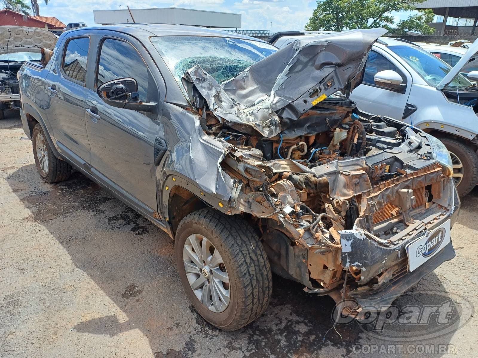 Veículo Fiat Strada Fiat Strada CD Freedom 1.3 Firefly 2022 Médio Enchente 2022 em leilão
