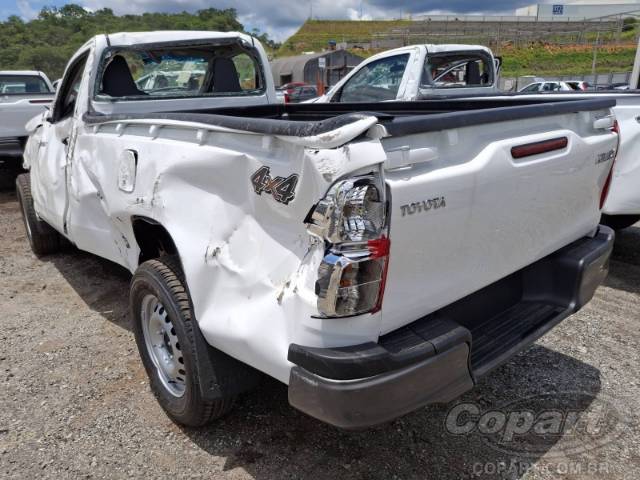 2024 TOYOTA HILUX CS 