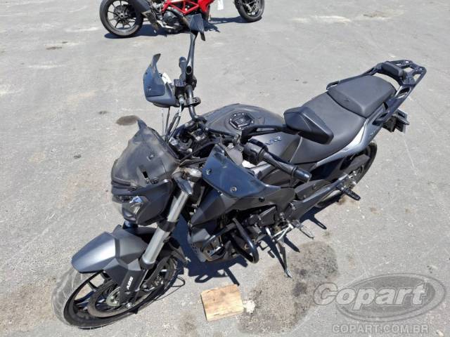 2025 BAJAJ DOMINAR 