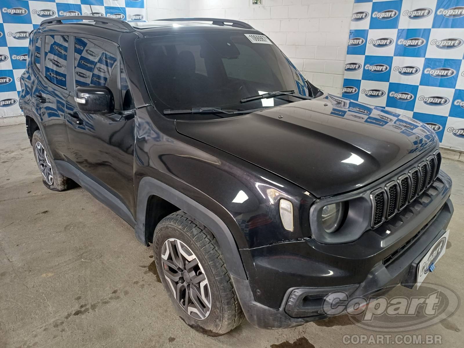 Veículo Fiat Renegade JEEP RENEGADE 2022 SUV Pequenos Colisão 2022 em leilão