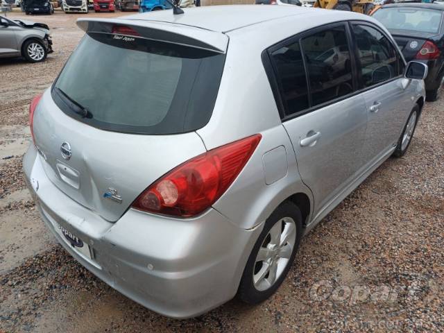 2013 NISSAN TIIDA 