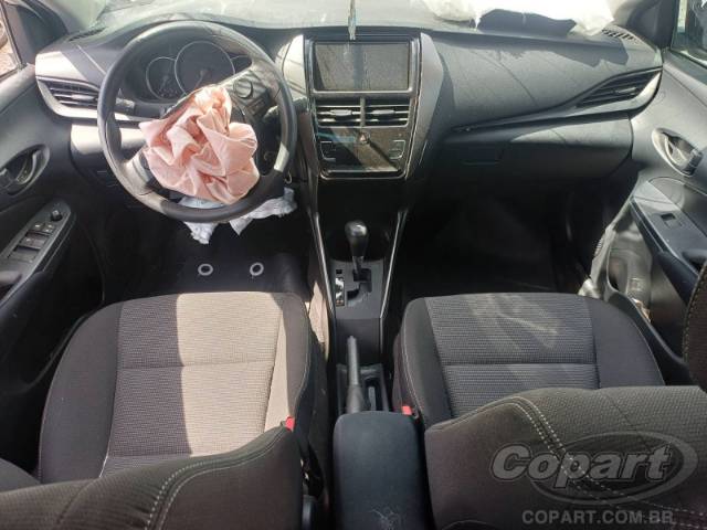 2025 TOYOTA YARIS SEDA 