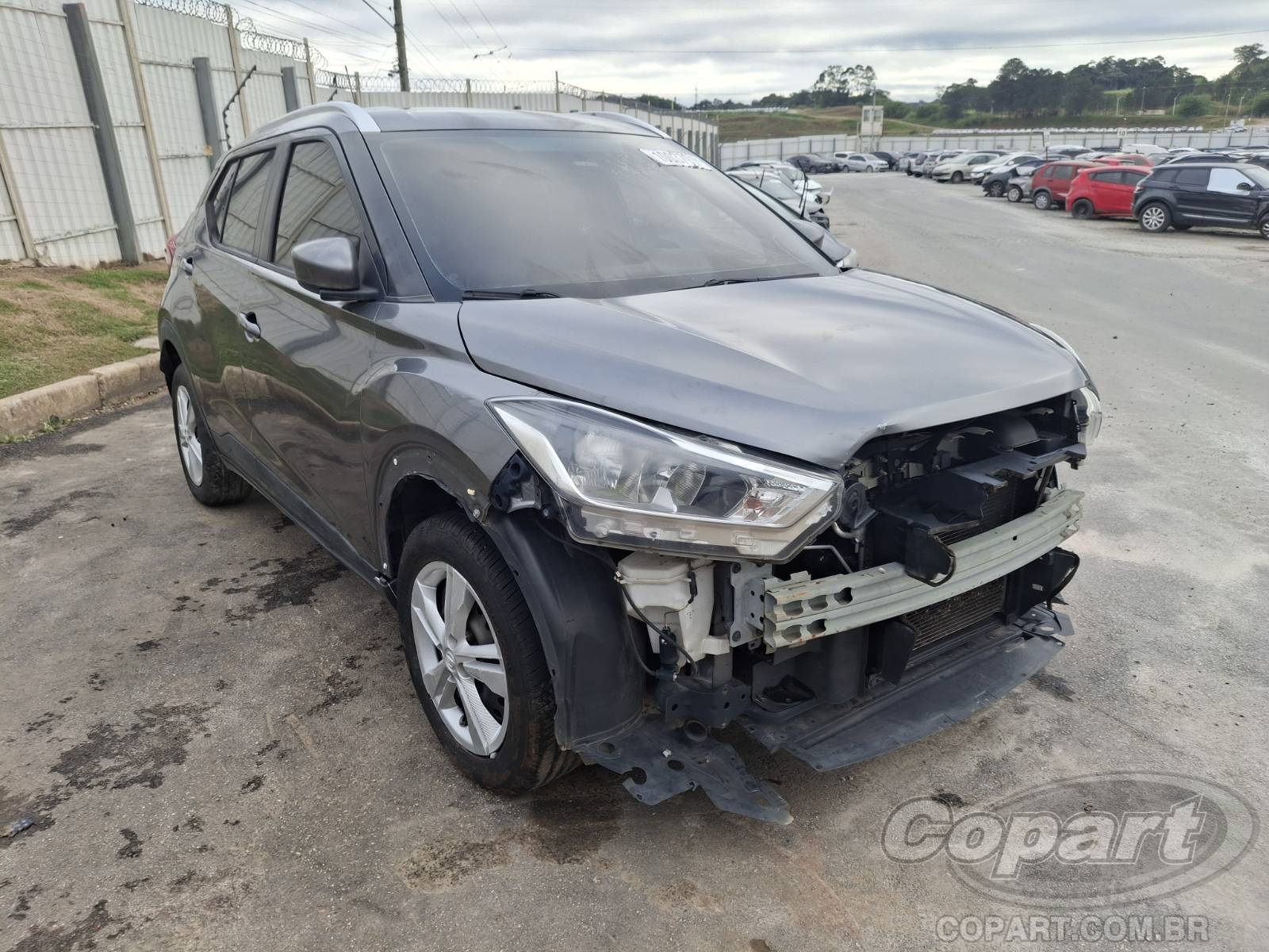 Veículo Nissan Kicks Nissan Kicks 2019 Recuperável 2019 em leilão