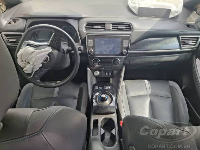 2023 NISSAN LEAF 