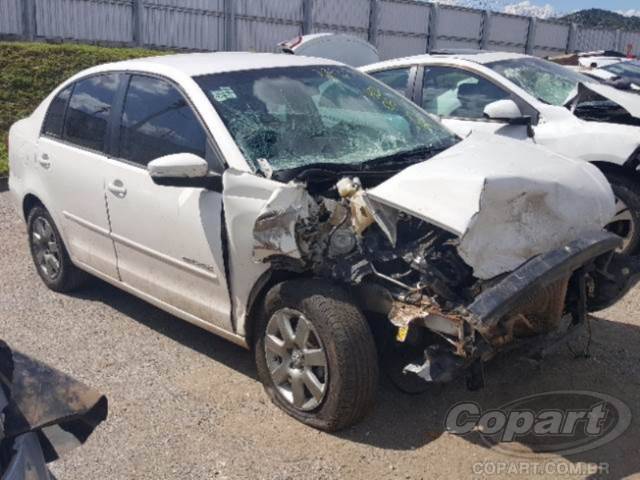 2014 VOLKSWAGEN POLO SEDAN 