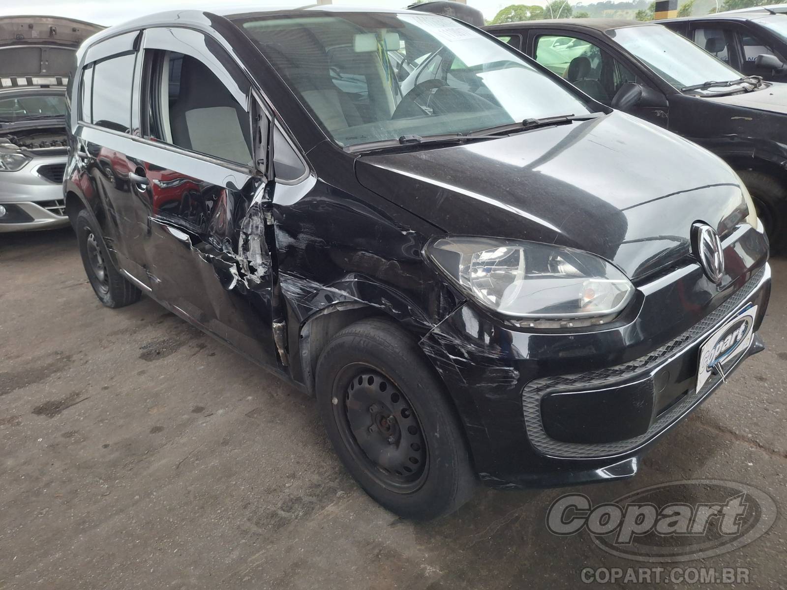 Volkswagen UP 2015 em leilão