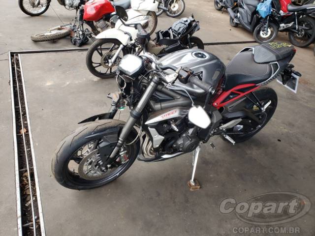 2022 TRIUMPH STREET TRIPLE 
