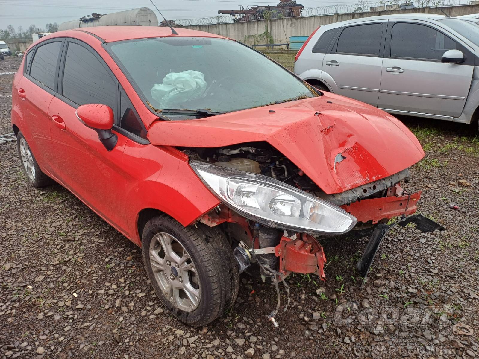 Veículo Ford Fiesta Ford Fiesta SEL 1.6 16V Sigma 2017 Médio Dano Frontal 2017 em leilão