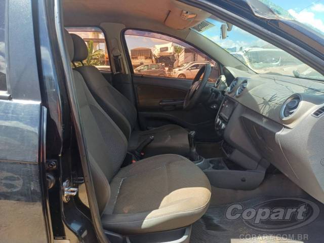 2011 VOLKSWAGEN VOYAGE 