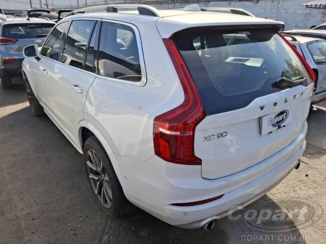 2018 VOLVO XC90 