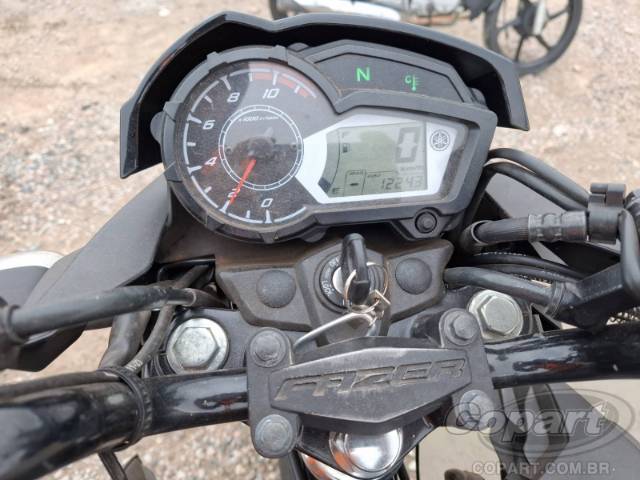 2025 YAMAHA FAZER 