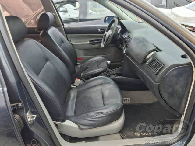 2000 VOLKSWAGEN GOLF 