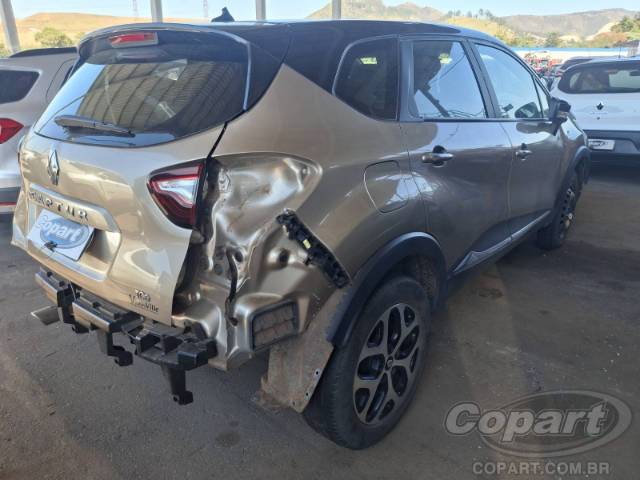 2022 RENAULT CAPTUR 