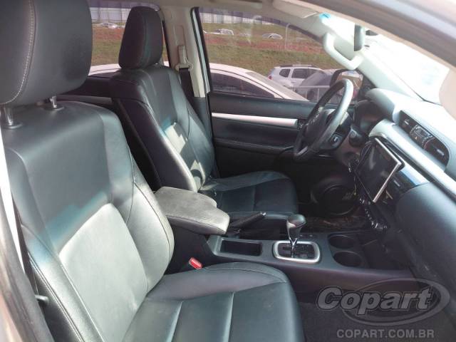 2017 TOYOTA HILUX CD 