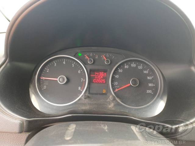 2013 VOLKSWAGEN VOYAGE 