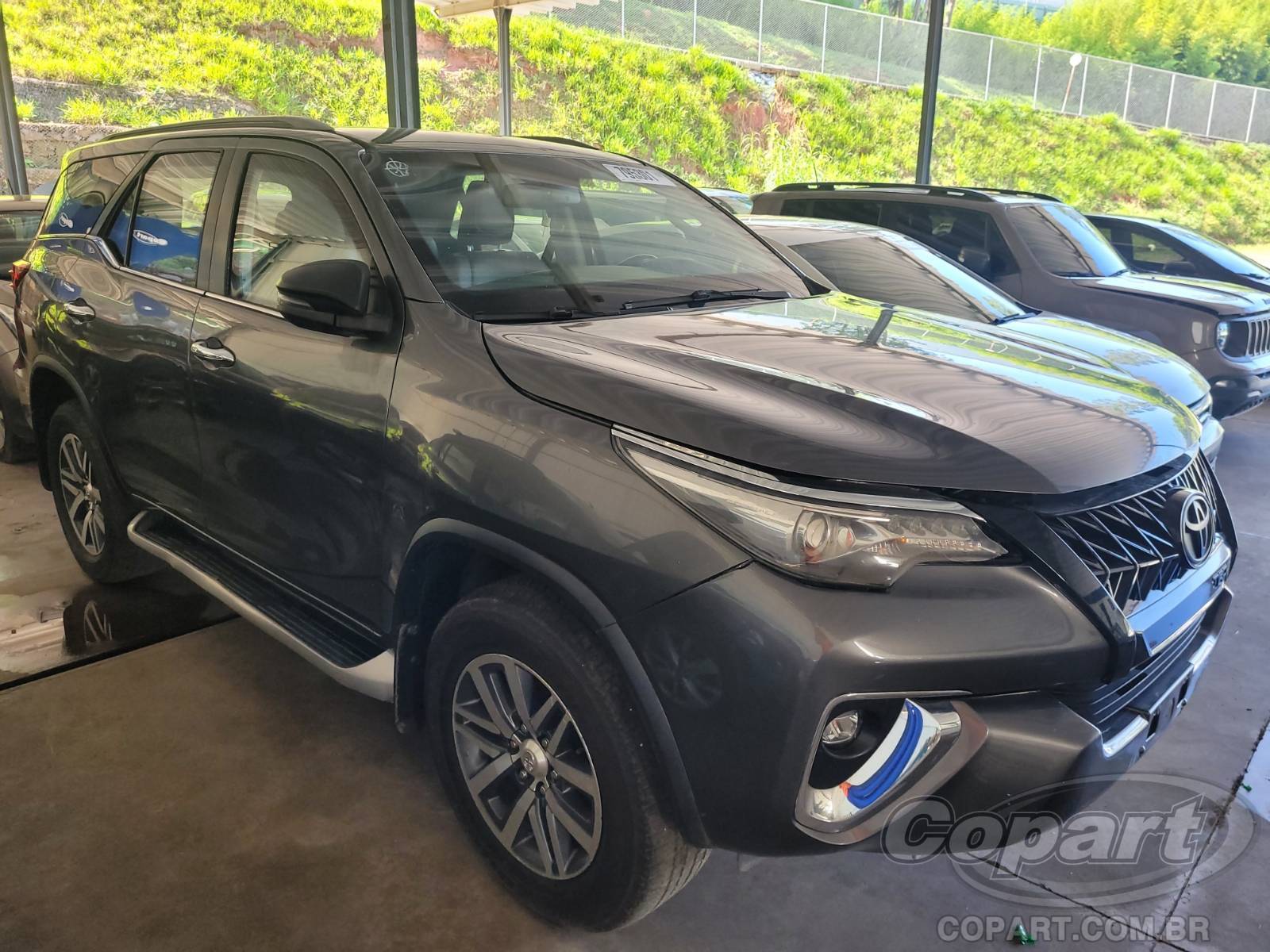 TOYOTA HILUX SW4