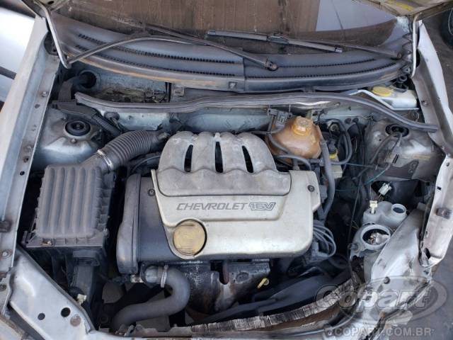 2001 CHEVROLET CORSA SEDAN 