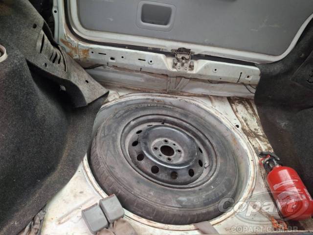 2002 VOLKSWAGEN GOL 
