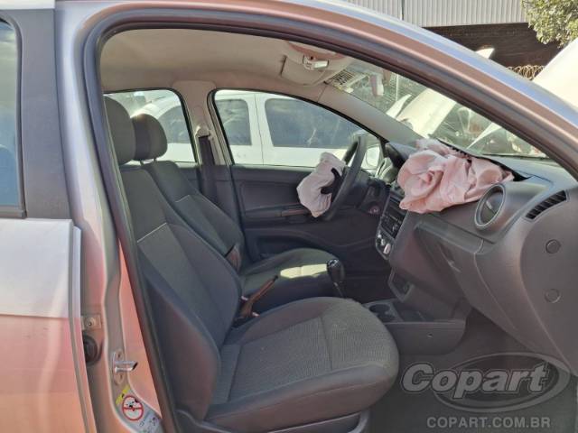 2013 VOLKSWAGEN VOYAGE 
