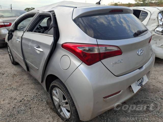 2015 HYUNDAI HB20 