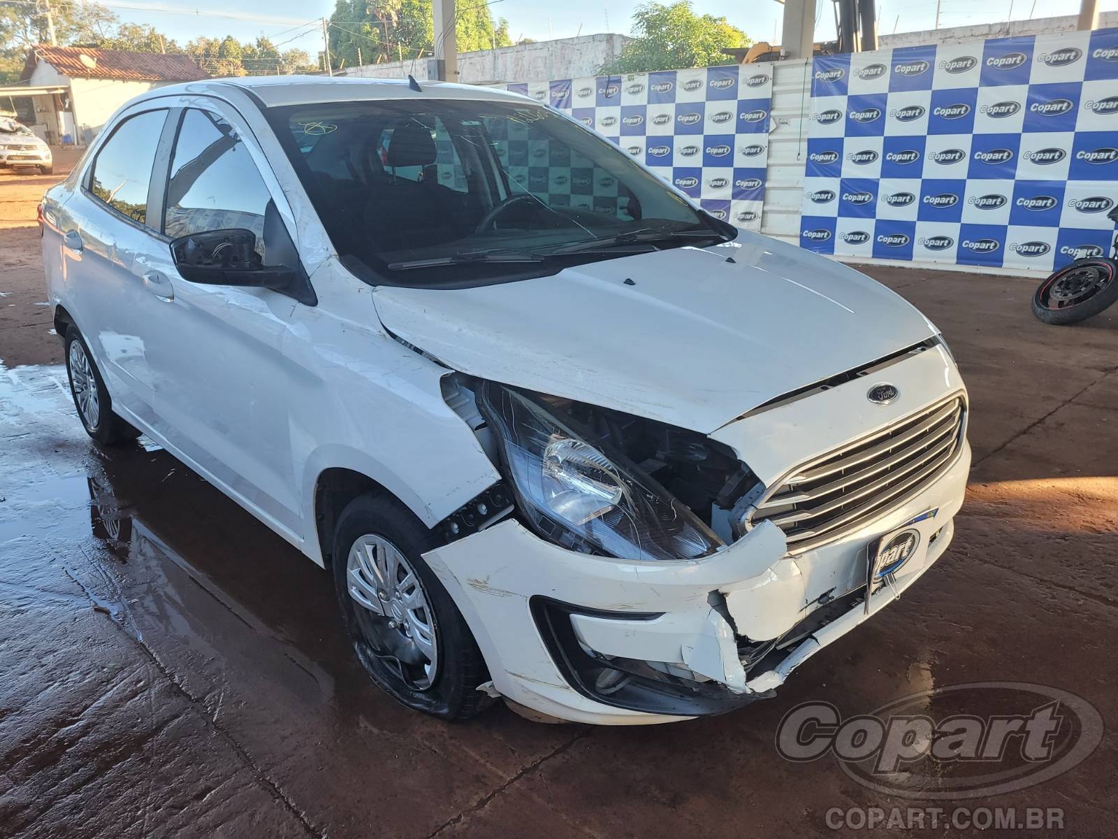 FORD KA SEDAN
