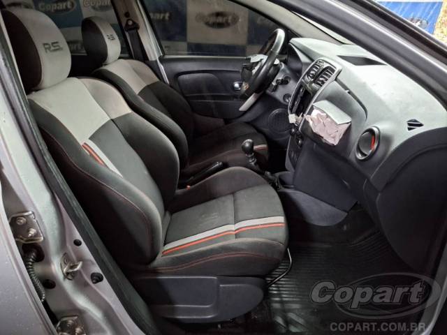 2017 RENAULT SANDERO 