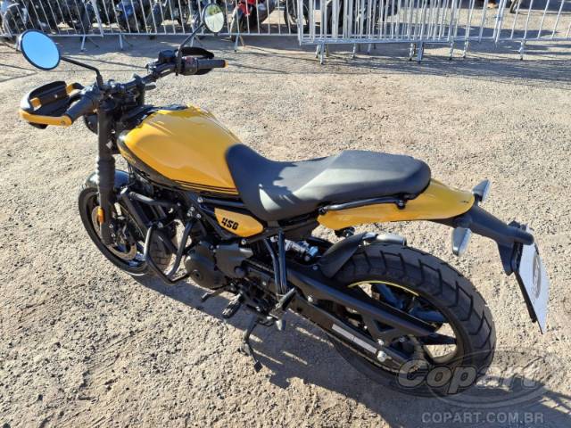 2026 ROYAL ENFIELD Guerrilla 