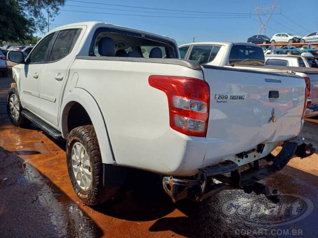 2021 MITSUBISHI L200 TRITON 