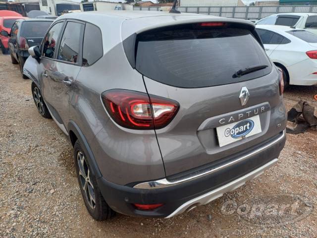 2022 RENAULT CAPTUR 