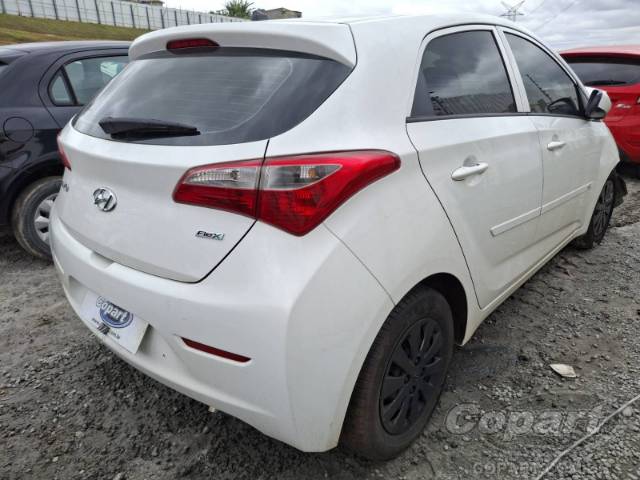 2015 HYUNDAI HB20 